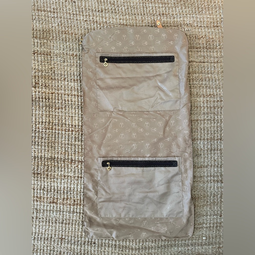 La Tour Eiffel Paris GARMENT BAG with zipper pockets